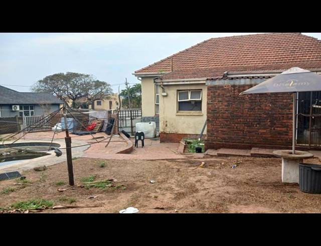 3 BEDROOM HOUSE FOR SALE IN MONTCLAIR